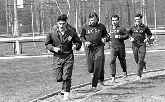 Иллюстрация к книге — Лев Яшин. Вратарь моей мечты [i_005.jpg]