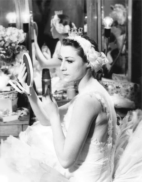 Иллюстрация к книге — Майя Плисецкая. Богиня русского балета [i_020.jpg]