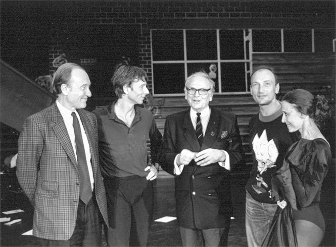 Иллюстрация к книге — Майя Плисецкая. Богиня русского балета [i_048.jpg]