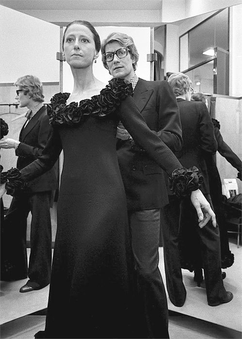 Иллюстрация к книге — Майя Плисецкая. Богиня русского балета [i_051.jpg]