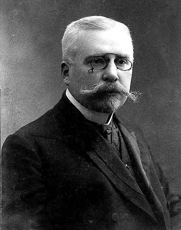 Иллюстрация к книге — Я медленно открыла эту дверь [i_003.jpg]