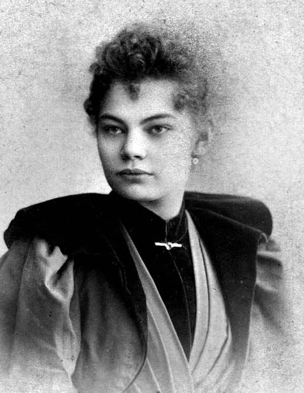 Иллюстрация к книге — Я медленно открыла эту дверь [i_004.jpg]