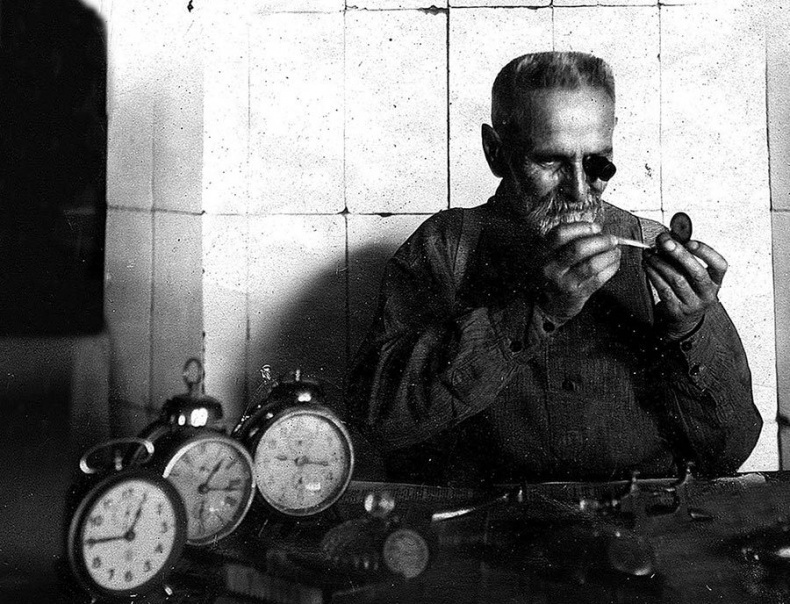 Иллюстрация к книге — Я медленно открыла эту дверь [i_006.jpg]