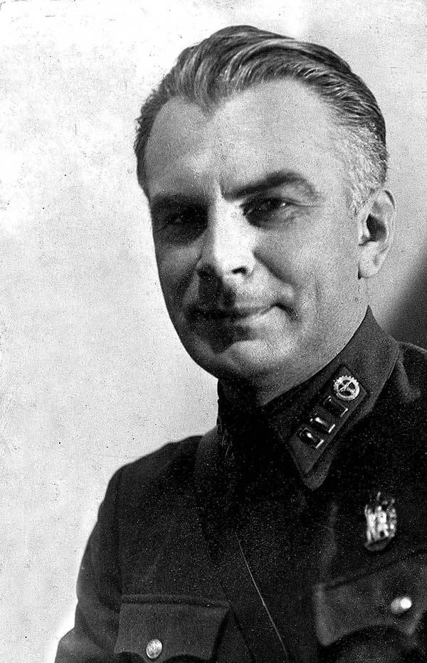 Иллюстрация к книге — Я медленно открыла эту дверь [i_015.jpg]