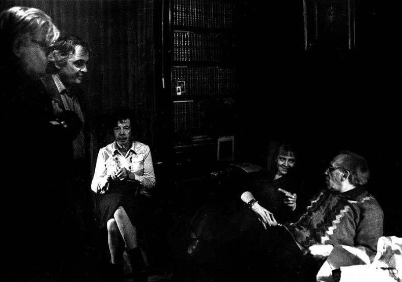 Иллюстрация к книге — Я медленно открыла эту дверь [i_039.jpg]