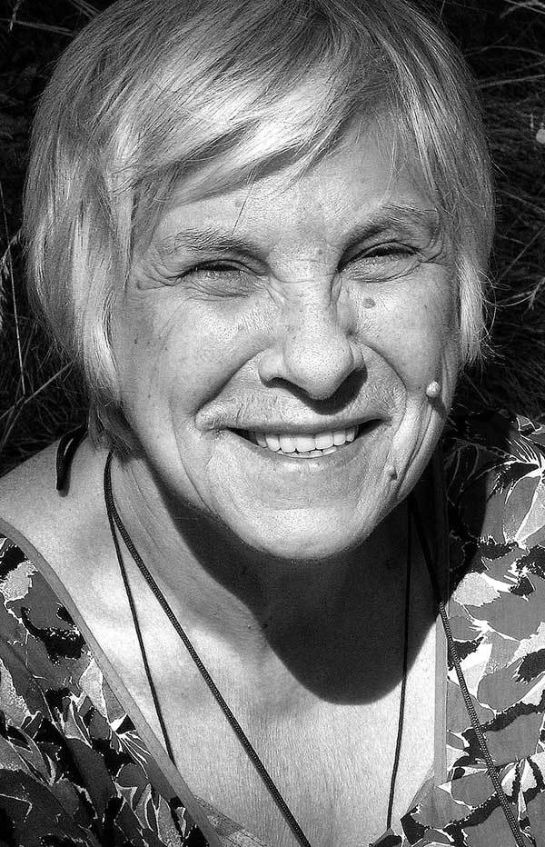 Иллюстрация к книге — Я медленно открыла эту дверь [i_051.jpg]