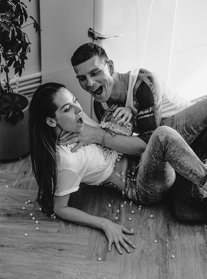 Иллюстрация к книге — 1000 и 1 ночь без секса. Черная книга. Чем занималась я, пока вы занимались сексом [i_014.jpg]