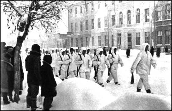 Иллюстрация к книге — Освобождение Калинина [i_056.jpg]