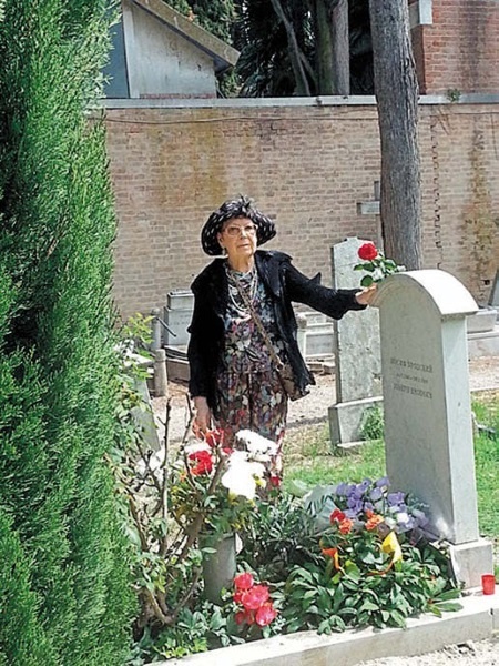 Иллюстрация к книге — Бродский и судьбы трех женщин [i_014.jpg]