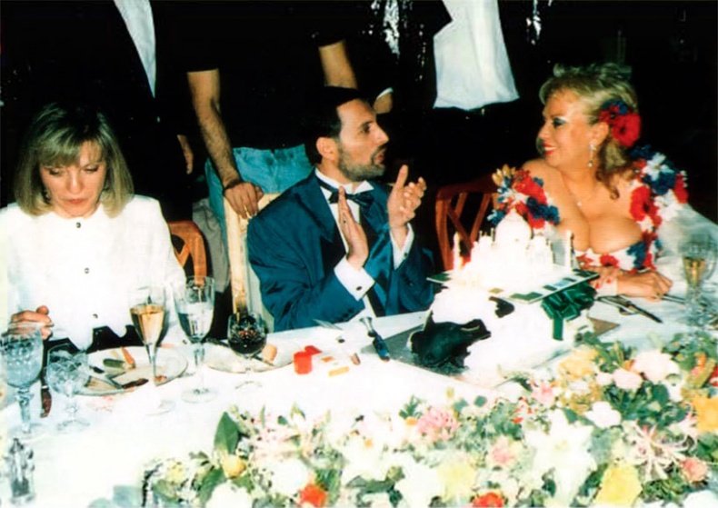 Иллюстрация к книге — Меркьюри и я. Богемская рапсодия, любовь и котики [i_048.jpg]