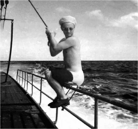 Иллюстрация к книге — Подводные асы Третьего Рейха  [i_084.jpg]