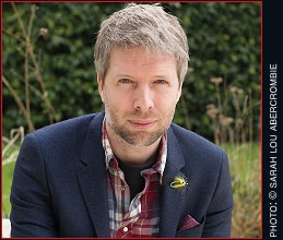 Иллюстрация к книге — Тьма на окраинах города [_01.jpg]