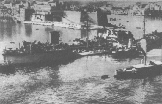 Иллюстрация к книге — Подводная война Гитлера. 1939-1942. Охотники. Часть II [i_007.jpg]