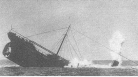 Иллюстрация к книге — Подводная война Гитлера. 1939-1942. Охотники. Часть II [i_032.jpg]