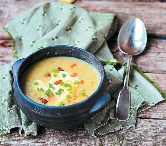Иллюстрация к книге — Деревенская кухня. Простые и вкусные блюда в сковороде и горшочке [i_009.jpg]