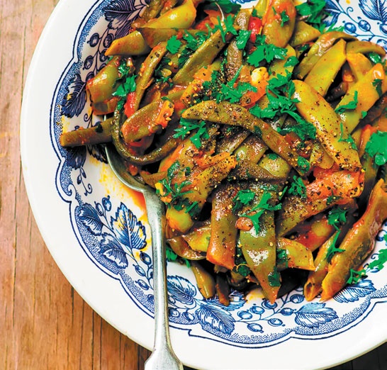 Иллюстрация к книге — Деревенская кухня. Простые и вкусные блюда в сковороде и горшочке [i_016.jpg]