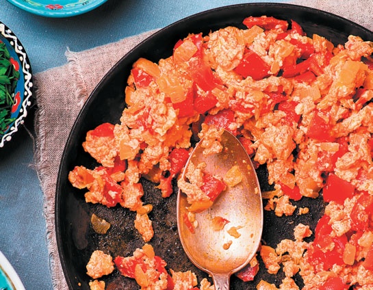 Иллюстрация к книге — Деревенская кухня. Простые и вкусные блюда в сковороде и горшочке [i_036.jpg]