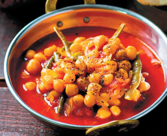 Иллюстрация к книге — Деревенская кухня. Простые и вкусные блюда в сковороде и горшочке [i_055.jpg]