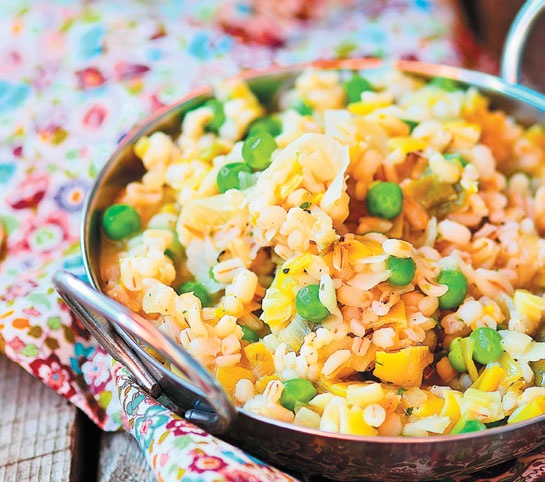 Иллюстрация к книге — Деревенская кухня. Простые и вкусные блюда в сковороде и горшочке [i_057.jpg]