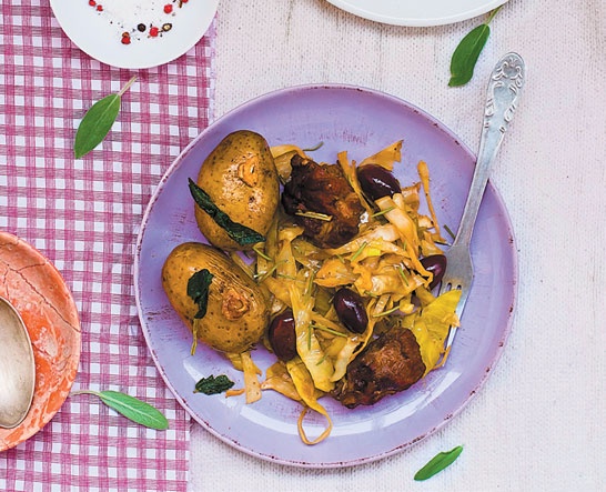 Иллюстрация к книге — Деревенская кухня. Простые и вкусные блюда в сковороде и горшочке [i_063.jpg]