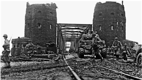 Иллюстрация к книге — Берлин 45-го. Сражение в логове зверя  [i_001.jpg]