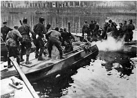 Иллюстрация к книге — Берлин 45-го. Сражение в логове зверя  [i_054.jpg]