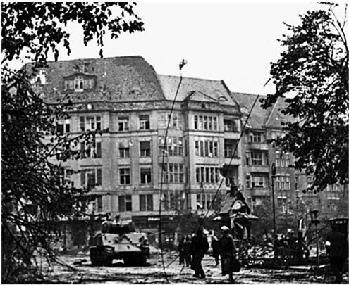 Иллюстрация к книге — Берлин 45-го. Сражение в логове зверя  [i_077.jpg]