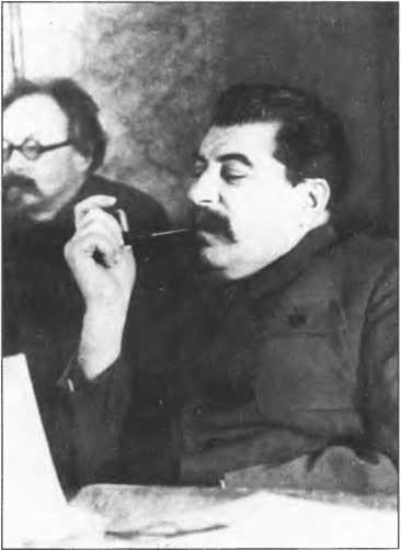 Иллюстрация к книге — Истребленные маршалы [i_006.jpg]