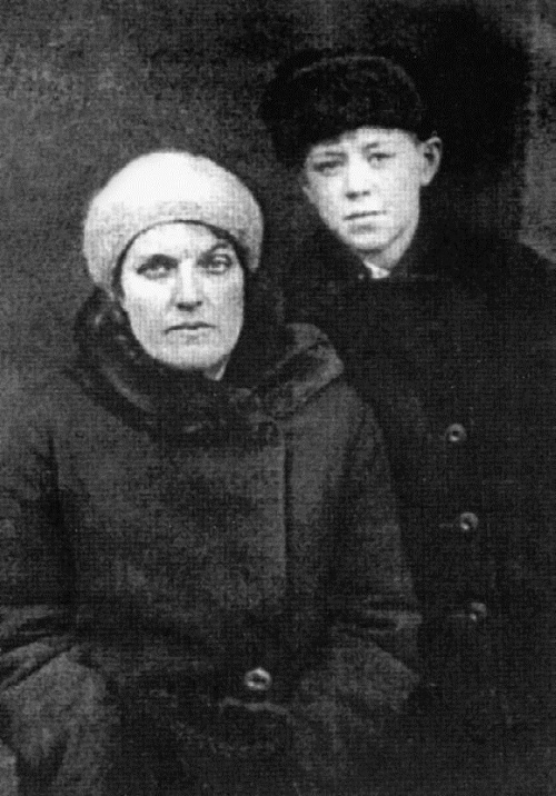 Иллюстрация к книге — Эта короткая жизнь. Николай Вавилов и его время [i_069.jpg]