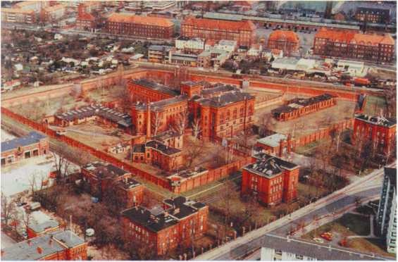 Иллюстрация к книге — Тайна смерти Рудольфа Гесса [i_063.jpg]