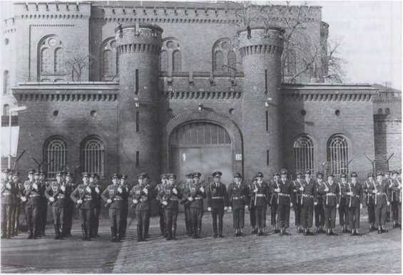 Иллюстрация к книге — Тайна смерти Рудольфа Гесса [i_075.jpg]