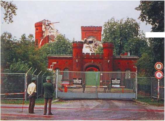 Иллюстрация к книге — Тайна смерти Рудольфа Гесса [i_088.jpg]