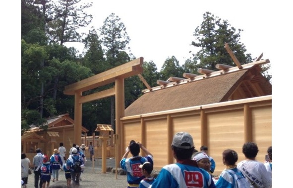 Иллюстрация к книге — Поэзия Басё. Перевод и смысл [image11_5dc52f5493a3b10700161efa_jpg.jpg]