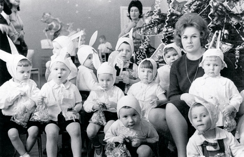 Иллюстрация к книге — Новый год в России. История праздника [i_070.jpg]