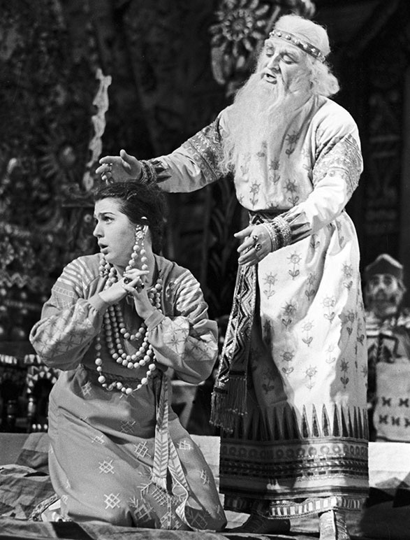 Иллюстрация к книге — Новый год в России. История праздника [i_097.jpg]