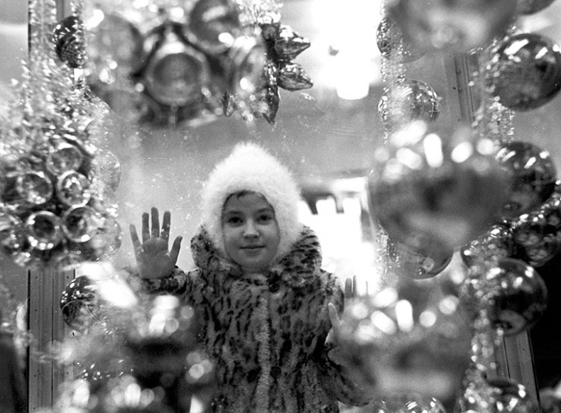 Иллюстрация к книге — Новый год в России. История праздника [i_160.jpg]