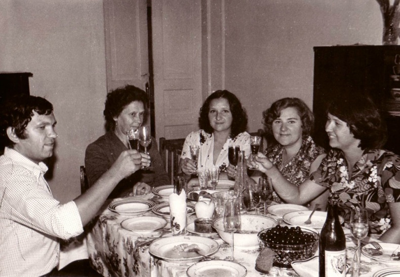 Иллюстрация к книге — Новый год в России. История праздника [i_175.jpg]