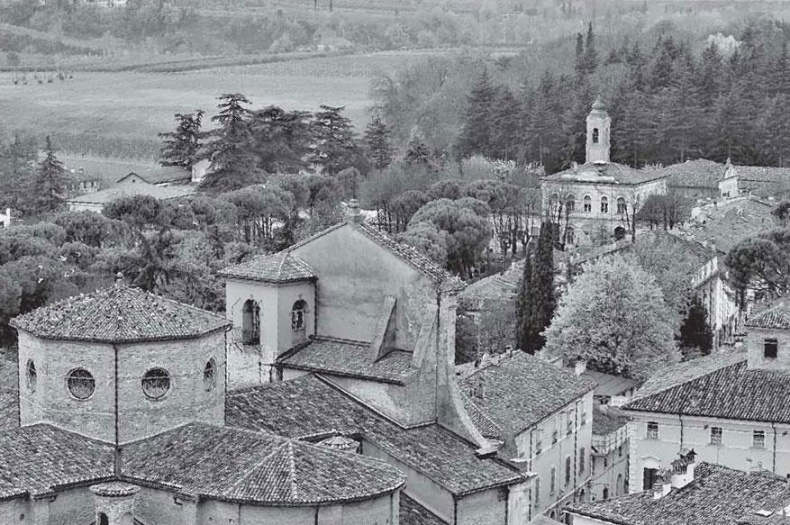 Иллюстрация к книге — Нежная магия Тосканы. Вино, коты и призраки [i_056.jpg]