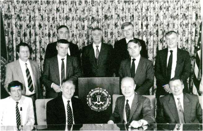 Иллюстрация к книге — Записки контрразведчика. Взгляд изнутри на противоборство КГБ и ЦРУ, и не только [i_061.jpg]