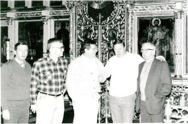 Иллюстрация к книге — Записки контрразведчика. Взгляд изнутри на противоборство КГБ и ЦРУ, и не только [i_072.jpg]