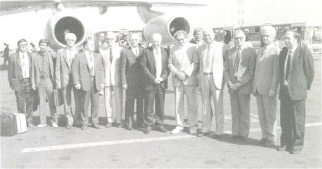 Иллюстрация к книге — Записки контрразведчика. Взгляд изнутри на противоборство КГБ и ЦРУ, и не только [i_077.jpg]