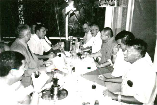 Иллюстрация к книге — Записки контрразведчика. Взгляд изнутри на противоборство КГБ и ЦРУ, и не только [i_095.jpg]