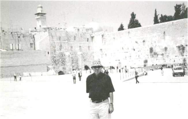 Иллюстрация к книге — Записки контрразведчика. Взгляд изнутри на противоборство КГБ и ЦРУ, и не только [i_104.jpg]