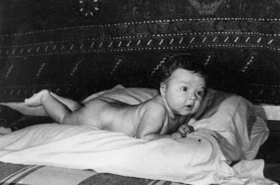 Иллюстрация к книге — Тайны жизни Ники Турбиной («Я не хочу расти…) [i_021.jpg]