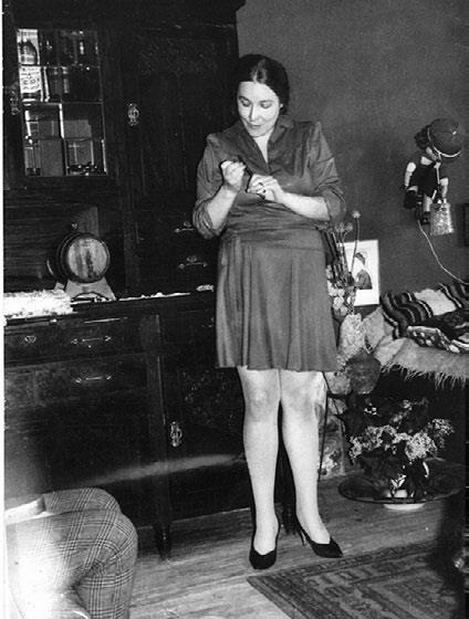 Иллюстрация к книге — Тайны жизни Ники Турбиной («Я не хочу расти…) [i_063.jpg]