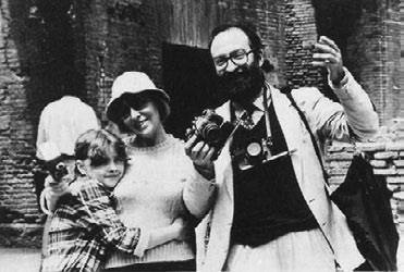 Иллюстрация к книге — Тайны жизни Ники Турбиной («Я не хочу расти…) [i_112.jpg]