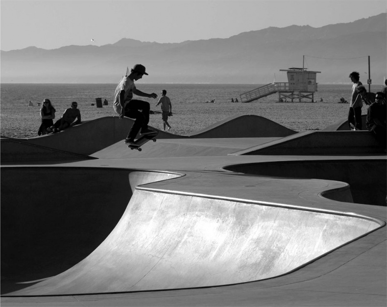 Иллюстрация к книге — 44 главы о 4 мужчинах [i_002.jpg]