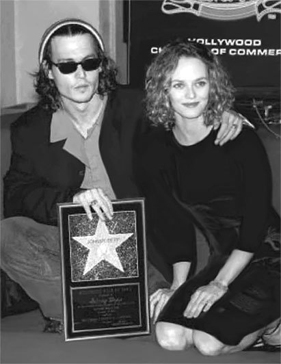 Иллюстрация к книге — Джонни Депп. Романтик и хулиган [i_022.jpg]