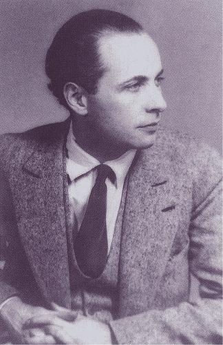 Иллюстрация к книге — Лиля Брик: Её Лиличество на фоне Люциферова века [i_020.jpg]