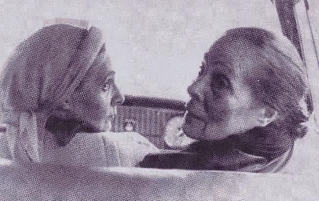 Иллюстрация к книге — Лиля Брик: Её Лиличество на фоне Люциферова века [i_053.jpg]